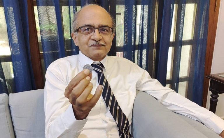 प्रशांत भूषण ने जमा किया ₹1, कहा- जुर्माना भरने का मतलब यह नहीं कि मुझे आदेश स्वीकार है