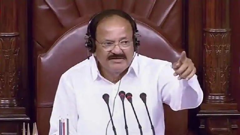AAP वाले संजय सिंह, TMC के डेरेक ओ ब्रायन सहित 8 सांसद एक सप्ताह के लिए सस्पेंड: वेंकैया नायडू