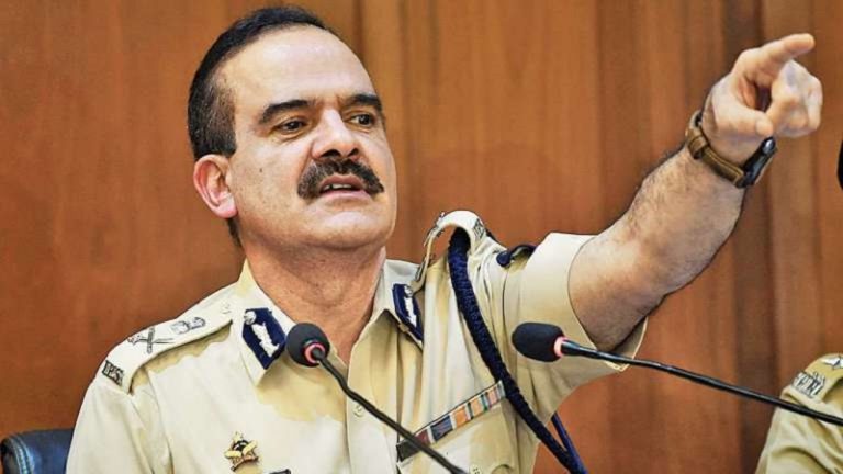 ‘परम बीर सिंह ने प्रताड़ित किया, धमकी दी मेरी पत्नी और बेटी की नग्न परेड करवाएँगे, सभी अधिकारी रेप करेंगे’
