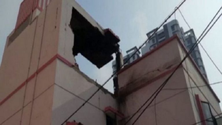 बंगाल में चुनावों से पहले बेलघाट क्लब में बम धमाका, भाजपा ने लगाया TMC पर अराजकता फैलाने की साजिश का आरोप