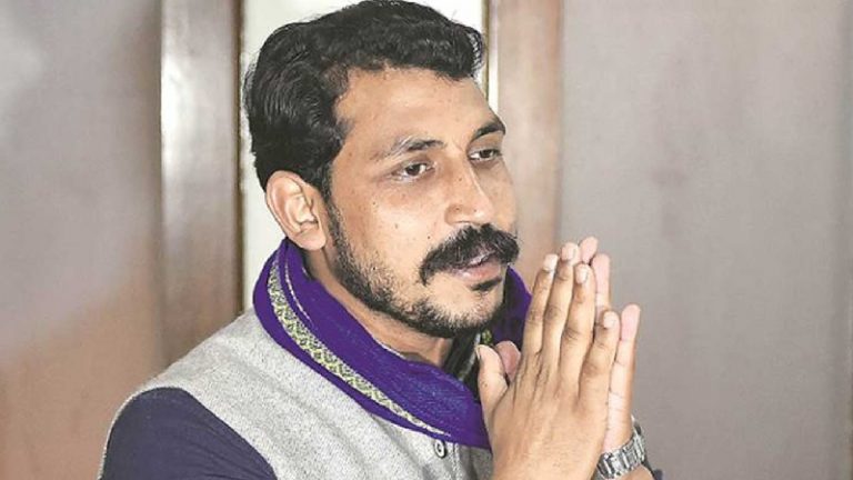 ‘हमें बंदूक-पिस्तौल खरीदना है, 50% सब्सिडी दे सरकार’ – 20 लाख बहुजनों के लिए चंद्रशेखर की ‘नौटंकी’