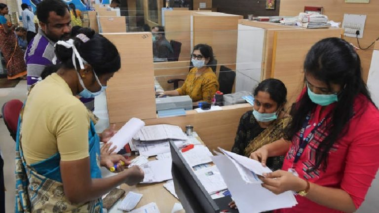 लोन मोरेटोरियम पर केंद्र सरकार ने दी बड़ी राहत, अब नहीं देना होगा ब्याज पर ब्याज