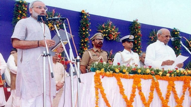 मोदी के बीस साल: 2001 में पहली शपथ, तीन विधानसभा, दो लोकसभा चुनाव; 18 साल मीडिया का एजेंडा झेला