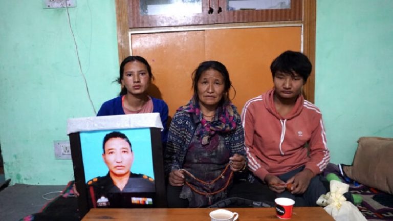 चीनी सेना से संघर्ष में बलिदानी तिब्बती सैनिक की पत्नी ने बच्चों की शिक्षा के लिए PM मोदी से माँगी मदद