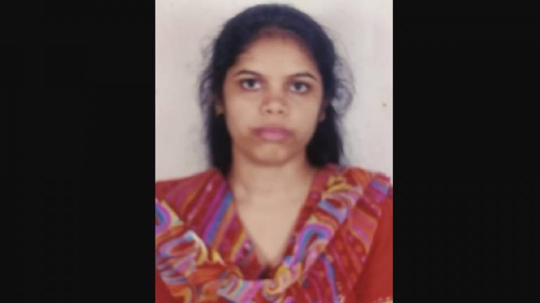 ‘सबके सामने पाँव छुओ, तब SC-ST एक्ट वाला मुकदमा वापस लूँगा’ – सैनिक की पत्नी को जिन्दा जलाने का आरोप