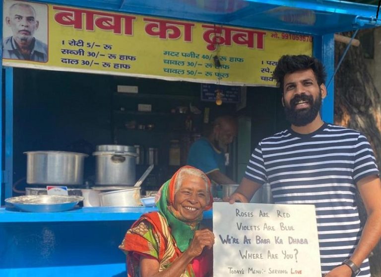 बाबा का ढाबा: बूढ़े दंपति की आँखों में आँसू देख मदद को उमड़े लोग, लौट आई खुशी