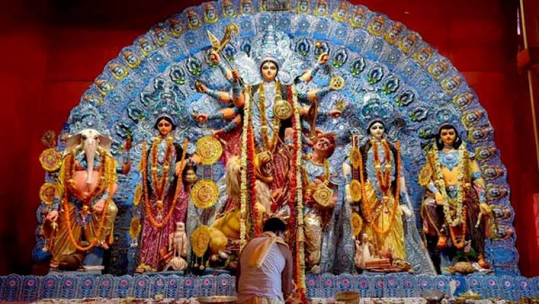 योगी सरकार ने दी दुर्गा पूजा पंडाल सजाने की अनुमति, होंगे धार्मिक व सांस्कृतिक कार्यक्रम: कोरोना गाइडलाइंस जारी