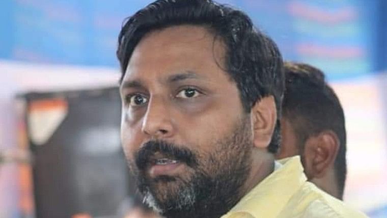 बंगाल: बीजेपी नेता की हत्या की सीआईडी करेगी जाँच, पुलिस स्टेशन के पास मनीष शुक्ला को मारी गई थी गोली