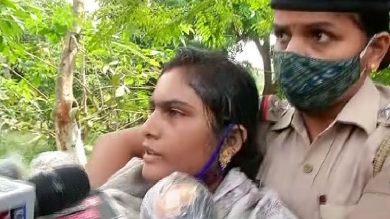 आँखें फूटी हुईं, दोनों किडनी गायब: मृत बच्ची के माता-पिता ने किया आत्मदाह का प्रयास, BJD नेता का करीबी है आरोपित