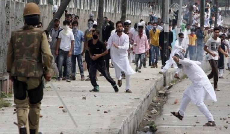 J&K में 125 आतंकियों के शव सेना ने सुदूर इलाकों में दफनाए: जिहाद और आतंकवाद समर्थक भीड़ को रोकना है मक़सद