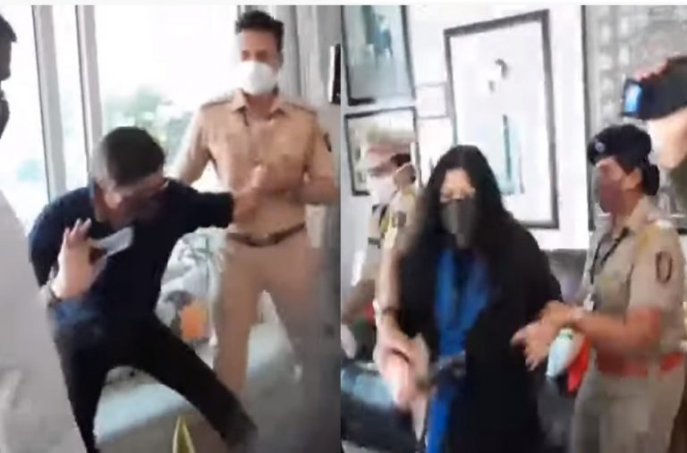 अर्णब पर मुंबई पुलिस की एक और FIR, गिरफ्तारी के वक्त महिला पुलिस को मारने का लगाया आरोप