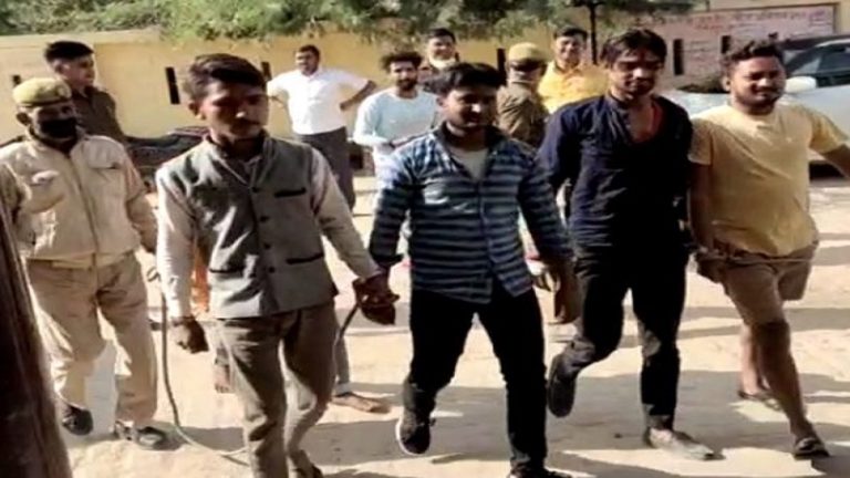 मथुरा: ईदगाह मस्जिद में हनुमान चालीसा पढ़कर लगाए ‘जय श्री राम’ के नारे, 4 हिन्दू युवक गिरफ्तार