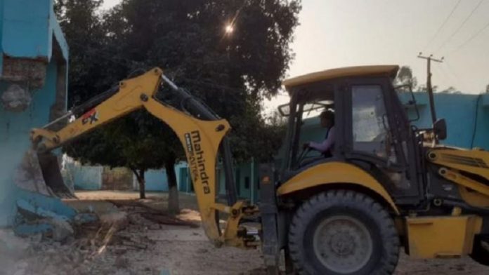 पीर खुशहाल चिल्लागाह बुल्डोजर