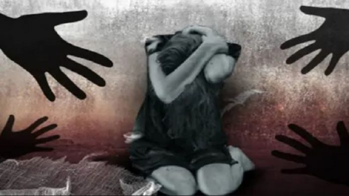 कास्टिंग डायरेक्टर आयुष रेप