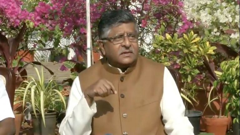 ‘जब भी आप किसी मिलिट्री डील में ‘दलाली’ के बारे में सुनें तो कॉन्ग्रेस के बारे में सोचें’: रविशंकर प्रसाद