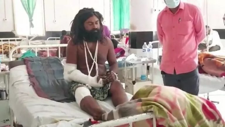 ‘ये लोग मुझे पालघर की तरह मार डालेंगे’: महाराष्ट्र में राम मंदिर के साधु पर हमला, तलवार वाला Video वायरल