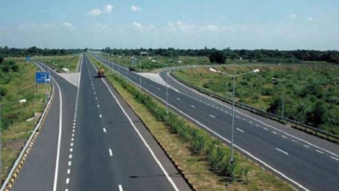 मुंबई नागपुर एक्सप्रेसवे, फडणवीस