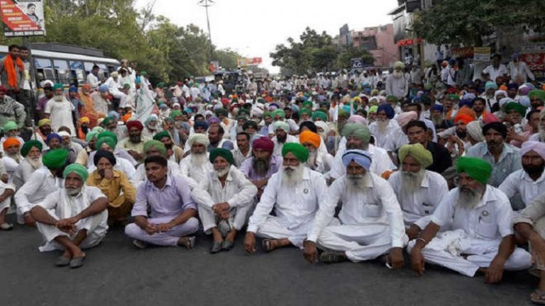 राजनीतिक के कारण किसान यूनियन ने लिया बड़ा यू-टर्न: पिछले साल खुद ही उठाई थी नए कानून में शामिल सभी माँग