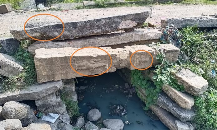 प्राचीन मंदिर