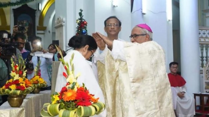 ममता बनर्जी, क्रिसमस, भाजपा