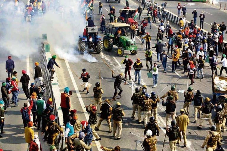 ट्रैक्टर रैली में हिंसा के बाद ट्विटर ने किया 550 अकाउंट्स सस्पेंड, रखी जा रही है सबपर पैनी नजर