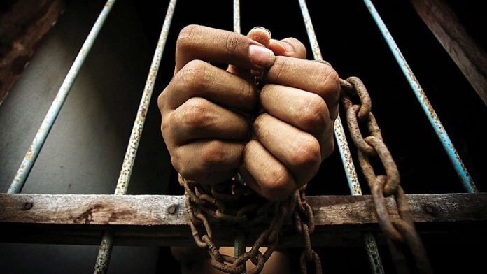 कॉन्ट्रैक्ट किलर कैद