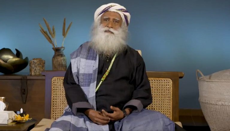 जब एयरपोर्ट, उद्योग, व्यापार आदि सरकार के हाथ में नहीं, तो फिर मंदिरों पर नियंत्रण कैसे: सद्गुरु
