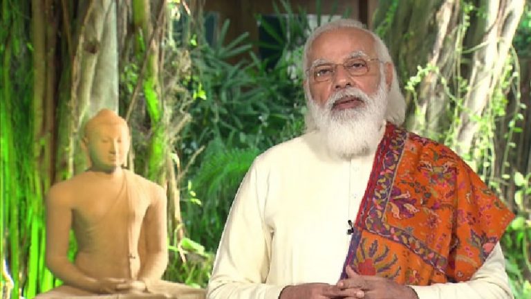 बिना पेड़ काटे ‘मोन शुगु’ कागज, खराब सब्जियों से बिजली: Mann Ki Baat में PM मोदी को तिरंगे की चिंता