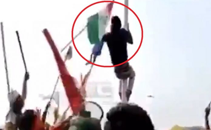 लाल किला-तिरंगा
