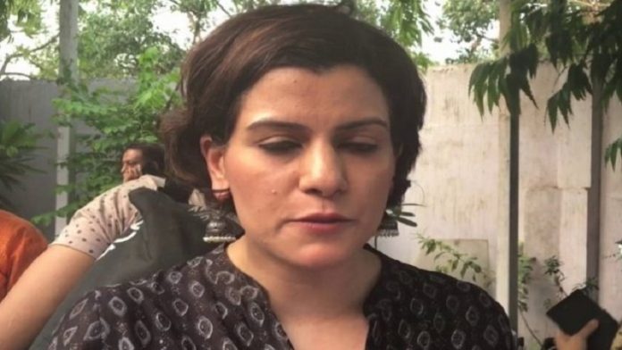 फिशिंग अटैक का शिकार हुई निधि राजदान