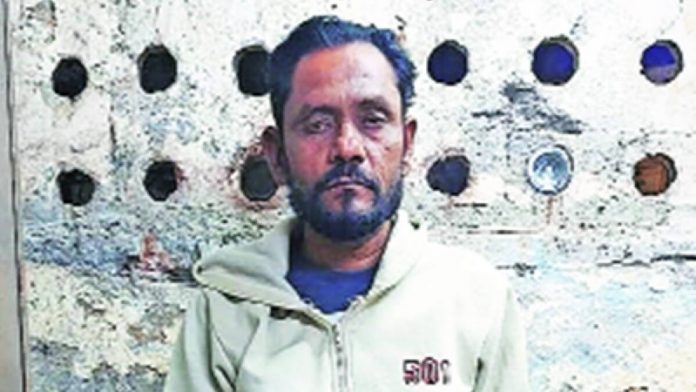 मुंबई पुलिस गिरफ्तार