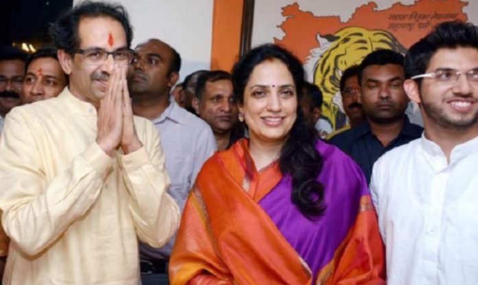 उद्धव ठाकरे और रश्मि ठाकरे