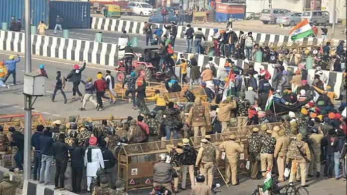 अराजक हुई 'किसानों' की रैली