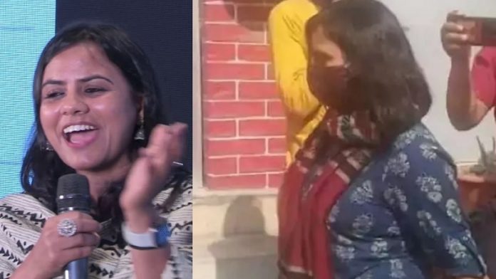 अपर्णा पुरोहित, हजरतगंज, तांडव