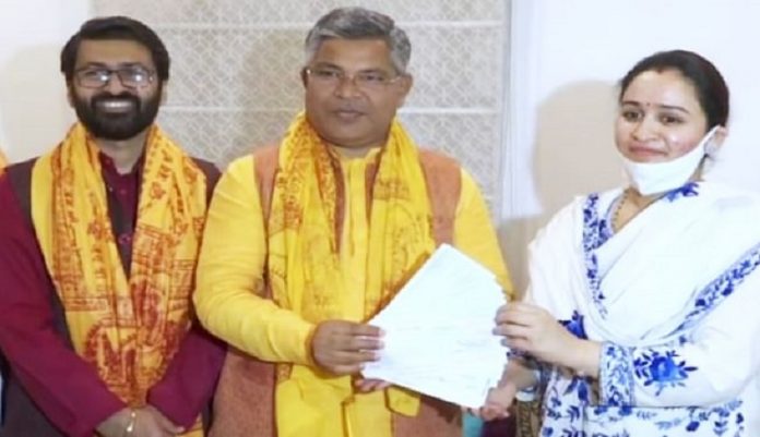 राम मंदिर के लिए अपर्णा यादव का आर्थिक सहयोग