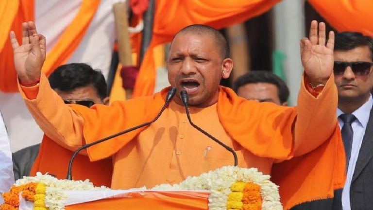 योगी के पहुँचते ही ‘जय श्रीराम’ से गूँज उठा बंगाल, लव जिहाद और गोहत्या पर ममता को घेरा