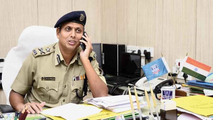 ममता बनर्जी चुनाव आयोग