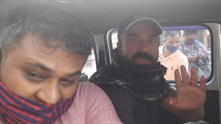 ​2 ठिकानों पर रेड-8 घंटे पूछताछ, तब गिरफ्तार हुआ एजाज खान: बोला- बीवी का हुआ है गर्भपात, खाती है नींद की गोलियाँ