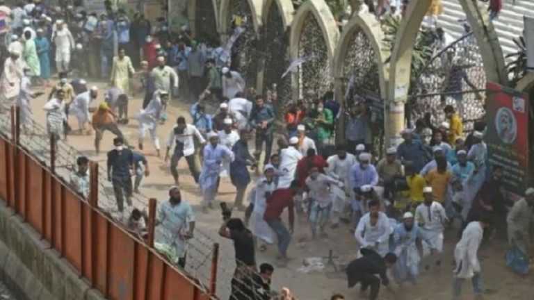 बांग्लादेश में मोदी दौरे के बाद कट्टरपंथियों ने हिंदू मंदिरों को बनाया निशाना, ट्रेनों-बसों को भी किया क्षतिग्रस्त
