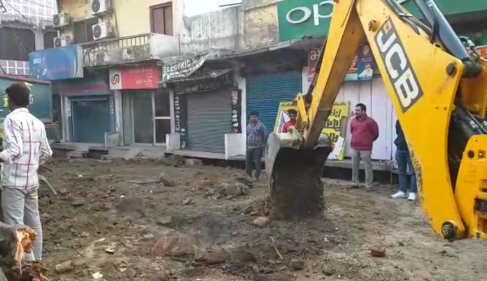 बाराबंकी, मजार, शिफ्ट, सड़क