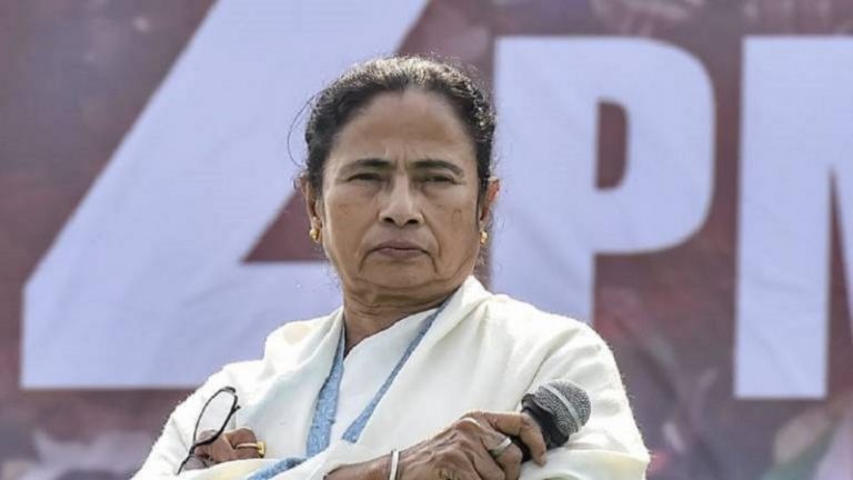 EC ने ममता बनर्जी के OSD अशोक चक्रवर्ती को तत्काल प्रभाव से हटाया, 3 जिला चुनाव अधिकारियों का भी ट्रांसफर