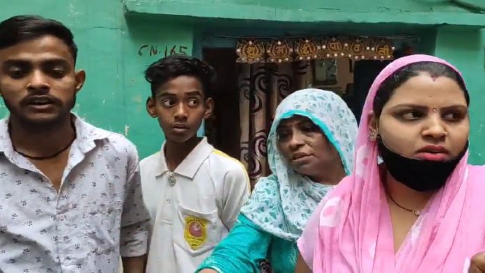 सारे काले खाँ दिल्ली, मुस्लिम भीड़, दलितों पर हमला