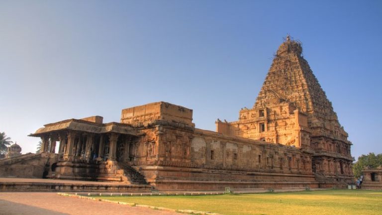 दान मंदिर को, बना दिया गोल्फ कोर्स… 4 लाख मंदिरों को सरकारी कब्जे से मुक्त कराने के लिए VHP का अभियान