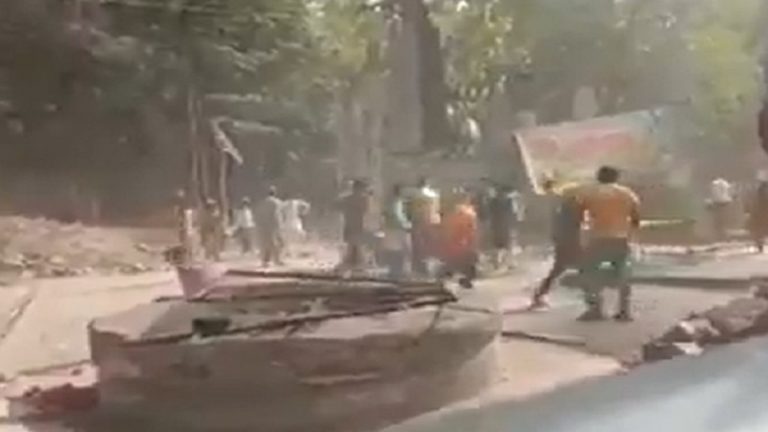 जसपुर में दरगाह पर इबादत करने पहुँचे जायरीनों को मुजाविरों ने दौड़ा-दौड़ा कर पीटा, शब-ए-बारात के मौके पर पहुँचे थे मजार पर
