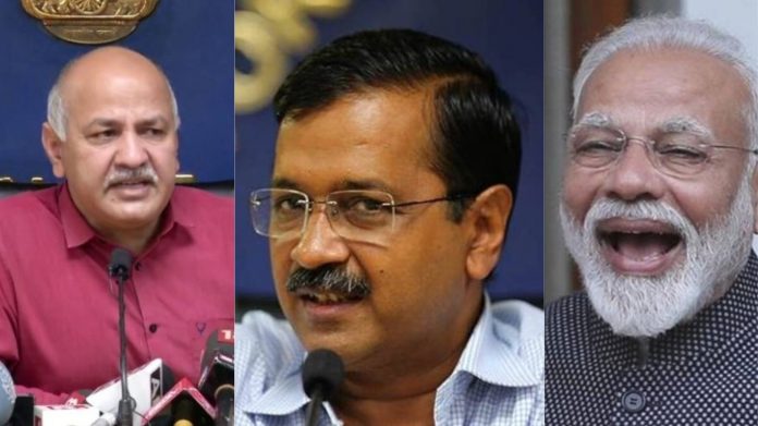 मनीष सिसोदिया, सीएम अरविंद केजरीवाल और पीएम मोदी