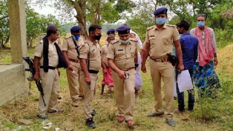 मधुबनी: धरोहर नाथ मंदिर में साधुओं की हत्या में एक गिरफ्तार, कुदाल से काट दिया था गला