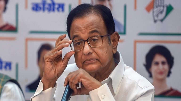 कॉन्ग्रेस शासित पाँच राज्य कोरोना से बेहाल, लेकिन पी चिदंबरम को चाहिए डॉ. हर्षवर्धन की इस्तीफा, लोगों को विद्रोह के लिए उकसाया