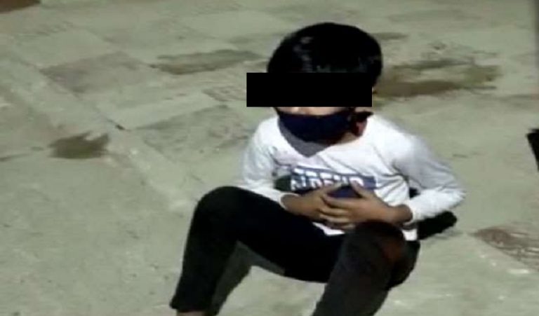 6 साल की बेटी रात भर पापा के साथ सोती रही… उठी तो वीडियो गेम खेलने लगी: वीडियो कॉल पर पता चला मौत का मामला