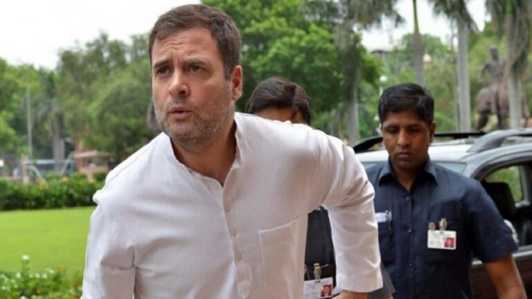 ‘चु@$ औरत’: पूछा- कोरोना संकट में गाँधी परिवार ने कितनी मदद की, बदले में मिली गालियाँ-मौत की दुआ