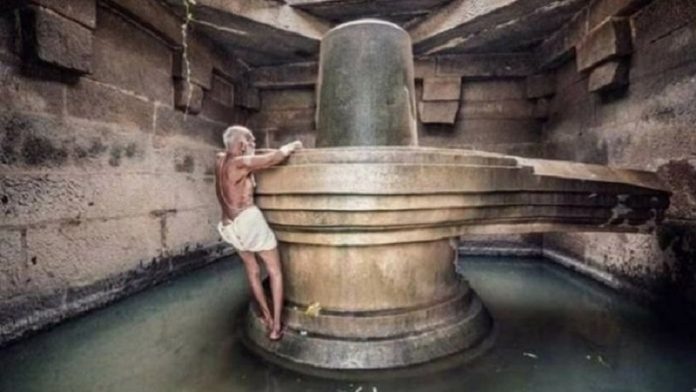 हम्पी के बादावी लिंग मंदिर के पुजारी श्री कृष्ण भट्ट का निधन